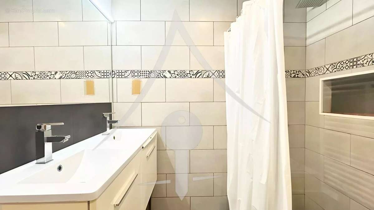 Maison de village modernisée T5 avec Garage à vendre à Lavernose-Lacasse - photo 7