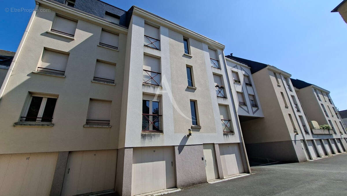 Appartement traversant avec ascenseur - Dernier étage - Angers (Saint-Lazare / Place Bichon) - photo 10