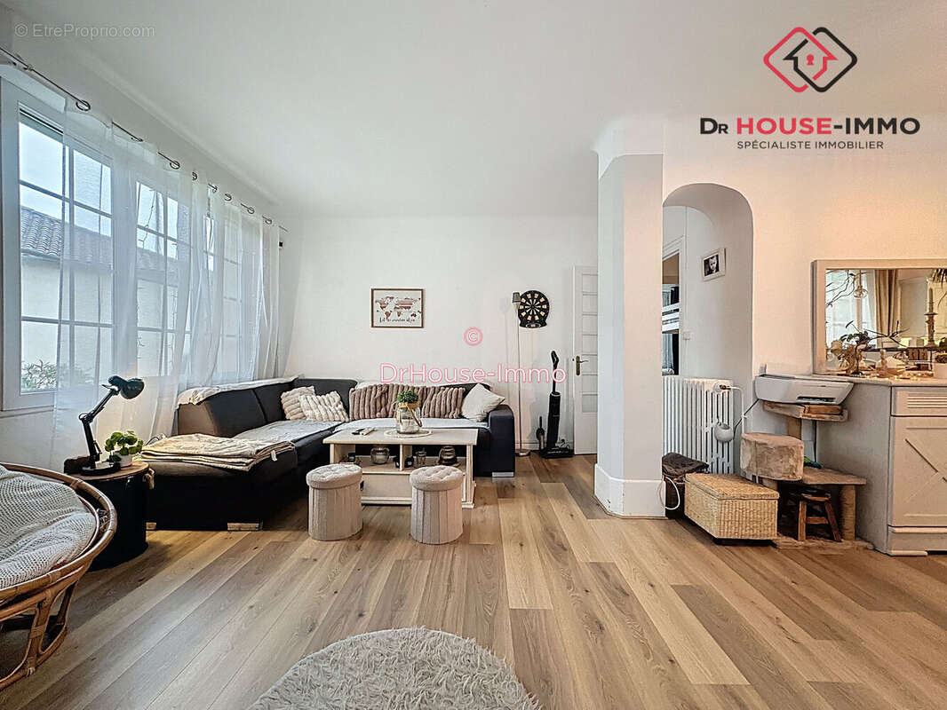 Maison à COULOUNIEIX-CHAMIERS