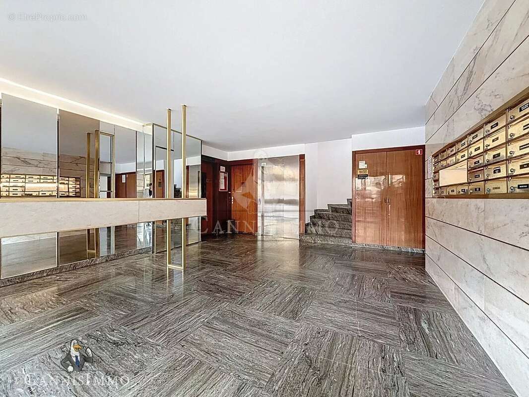 Appartement à CANNES