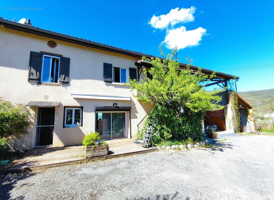 Maison avec gîte, piscine, jardin constructible et garage - photo 17