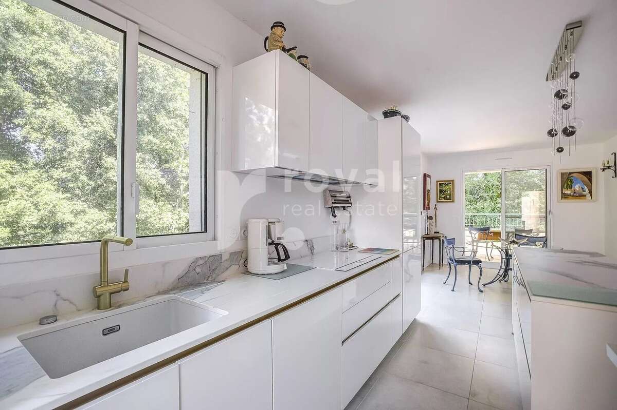 Belle villa au calme avec vue dégagée - Royal Mougins Golf - photo 7
