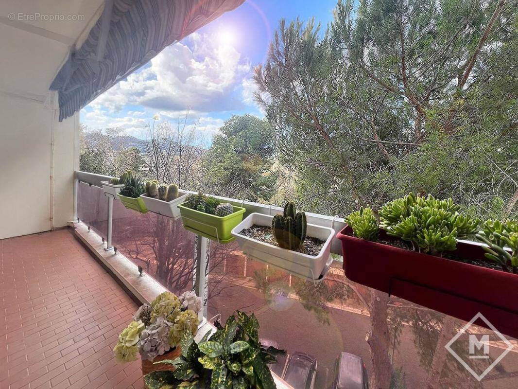 Appartement à MARSEILLE-9E