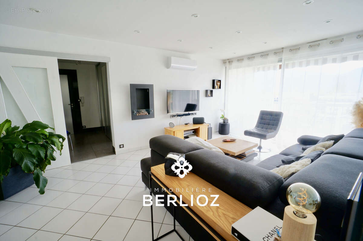 Appartement à MEYLAN