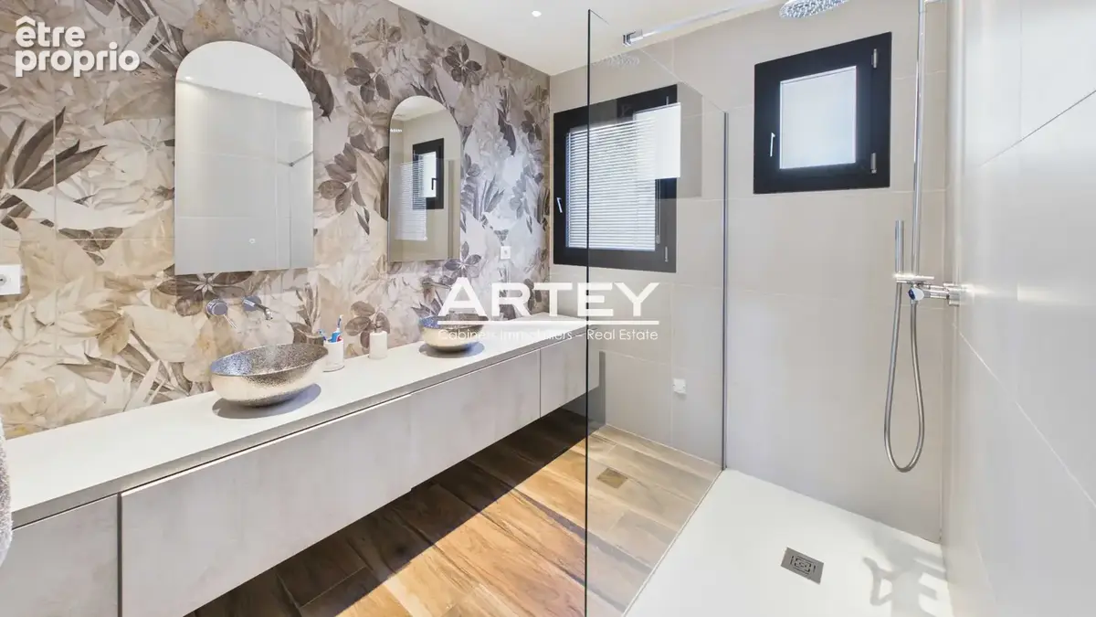 Villa contemporaine de 175 m2 avec dépendance, piscine et vaste terrasse - VUE MER - - photo 9