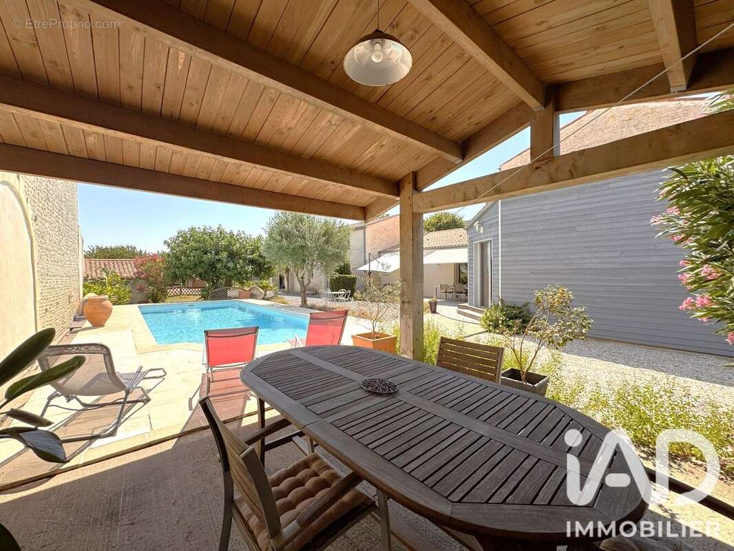 Maison 131 m² à Vouille-Les-Marais  - photo 3