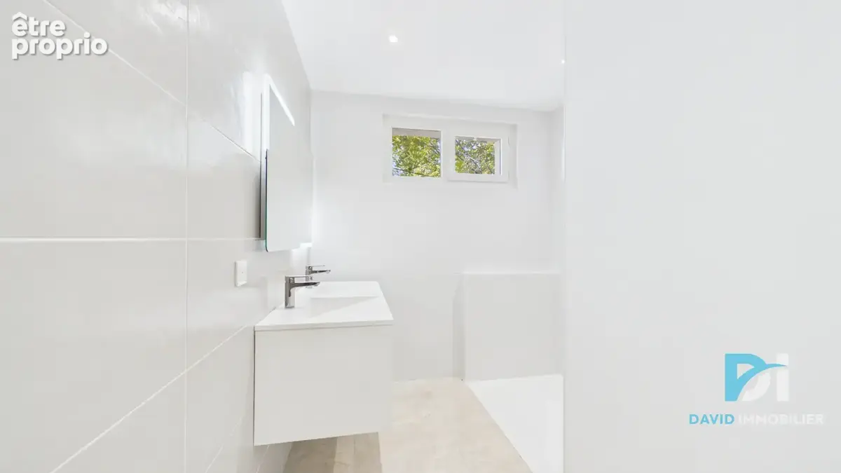 FLORENSAC   Maison de plain-pied entièrement rénovée sur une parcelle de plus de 1 450 m2 ! - photo 11