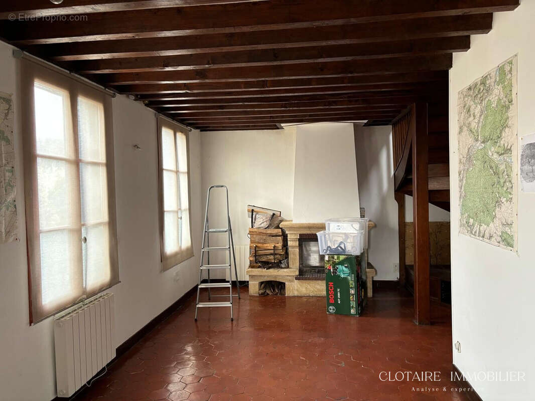 Maison à LACROIX-SAINT-OUEN