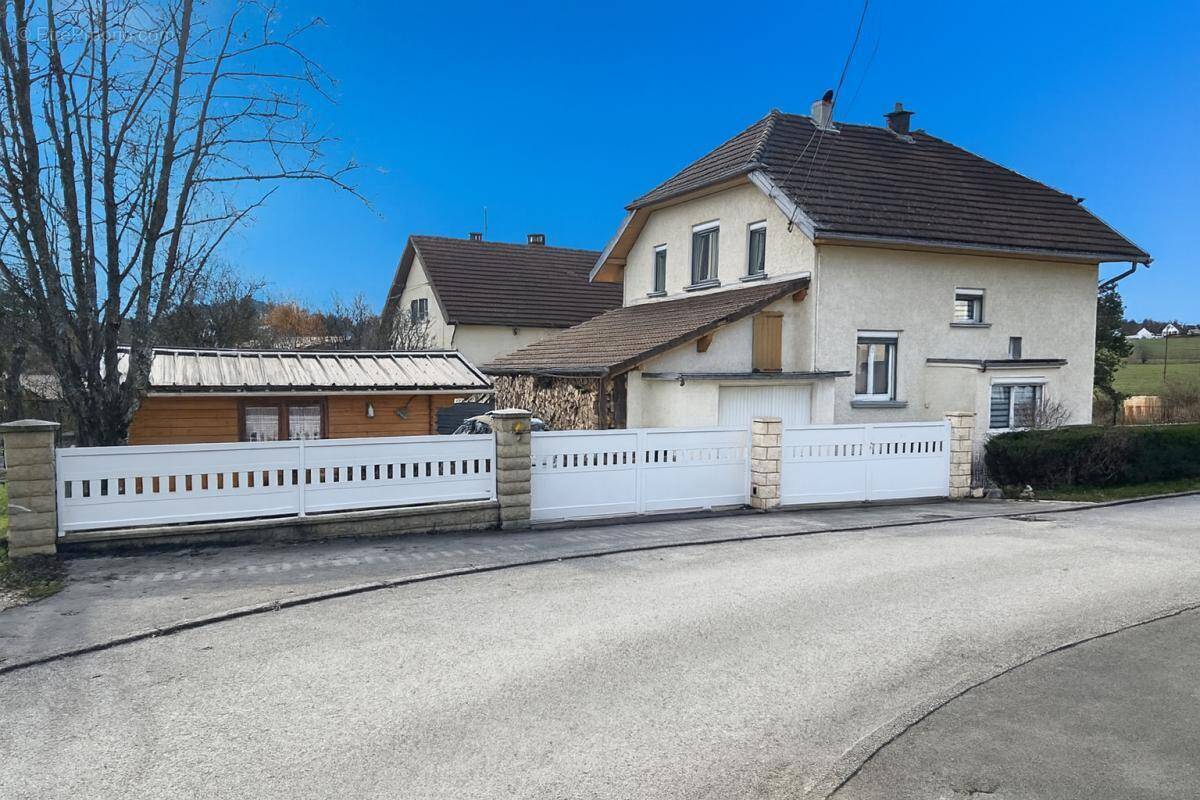 Maison à CHARQUEMONT