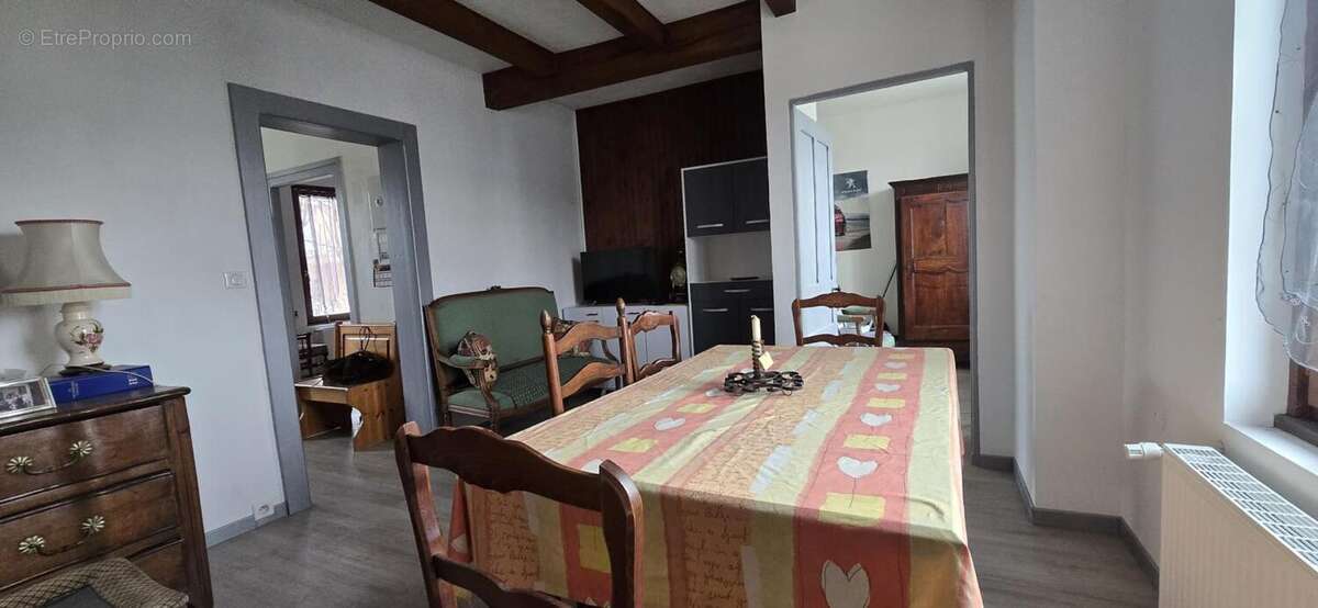 Appartement à VOUJEAUCOURT