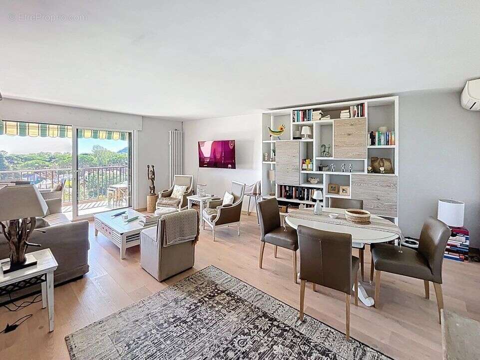 Appartement à MANDELIEU-LA-NAPOULE