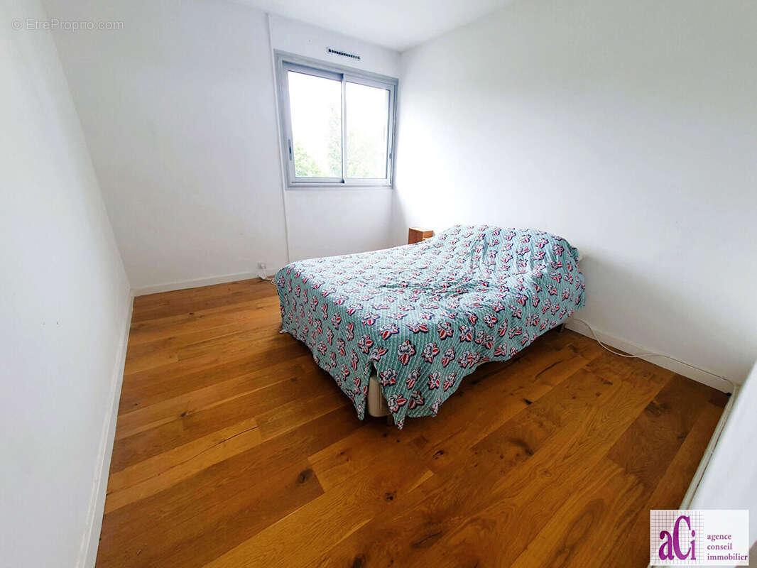 Appartement à L'HAY-LES-ROSES
