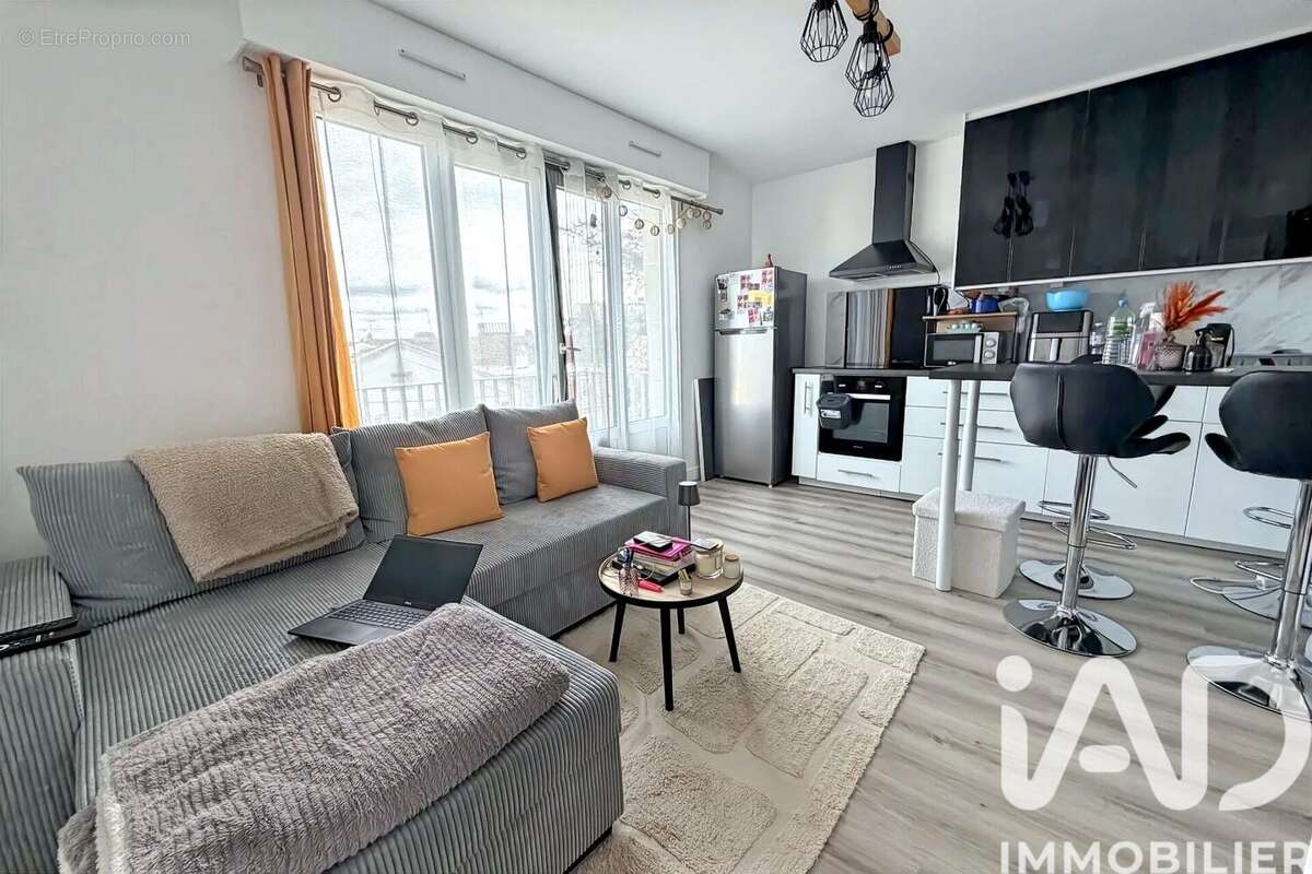 Photo 2 - Appartement à SAVIGNY-SUR-ORGE