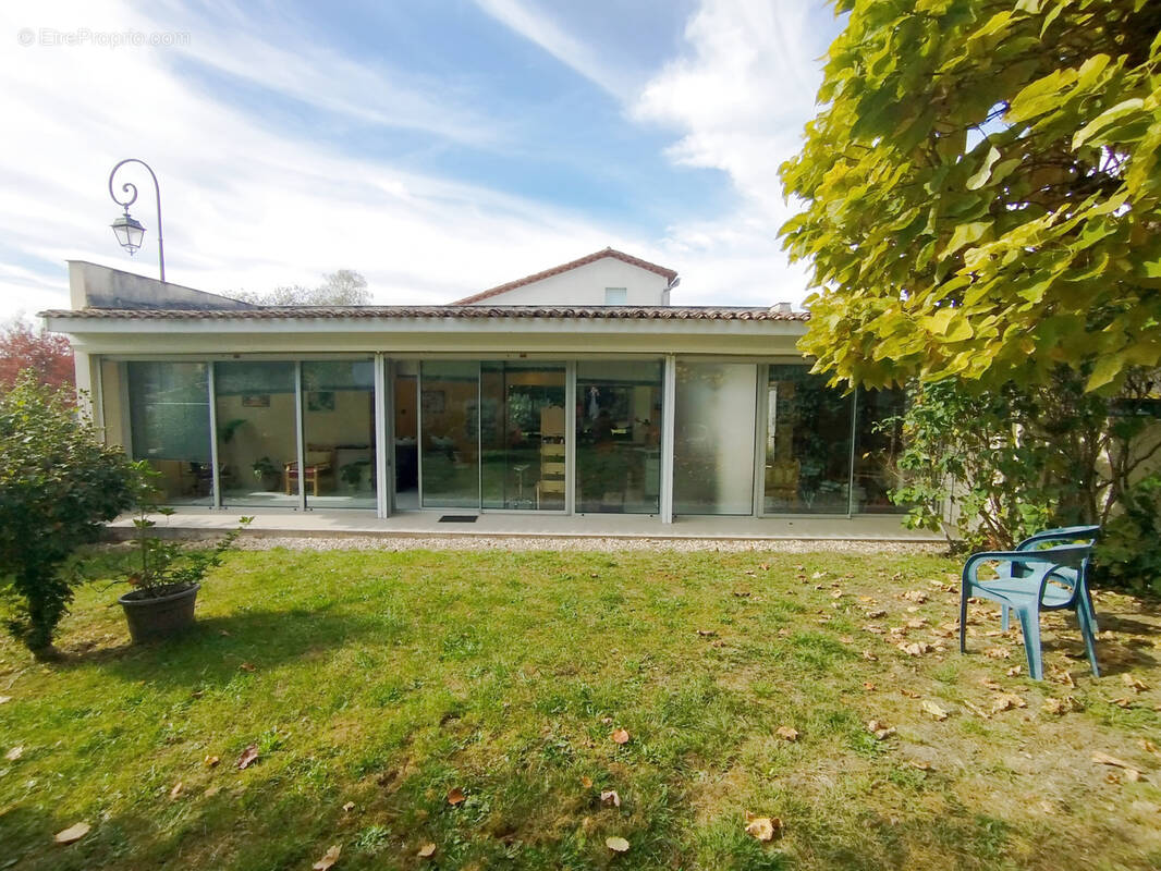 Commerce à PELLEGRUE