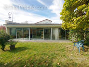 Commerce à PELLEGRUE