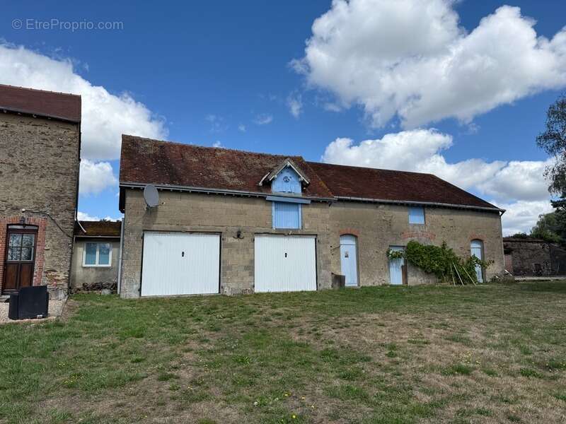 Maison à CUZION