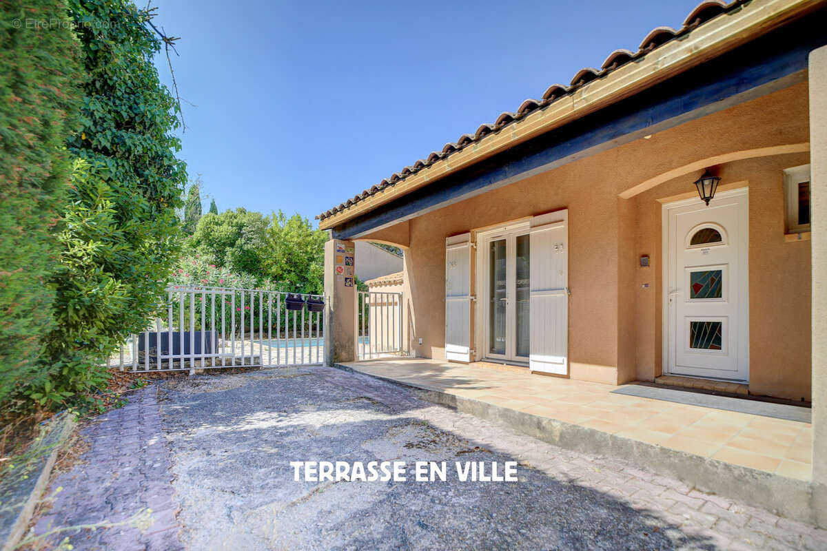 Maison à ROQUEFORT-LA-BEDOULE