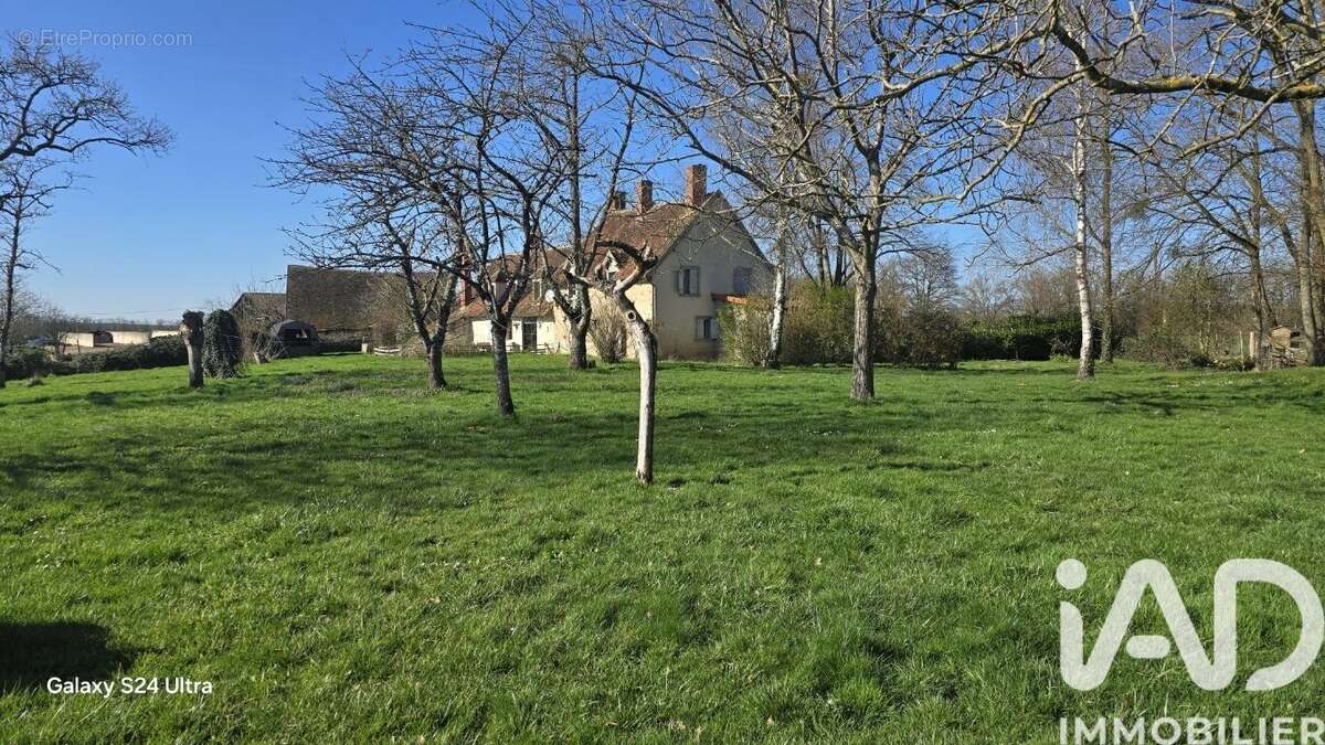 Maison 236 m² à Isle-Et-Bardais  - photo 3