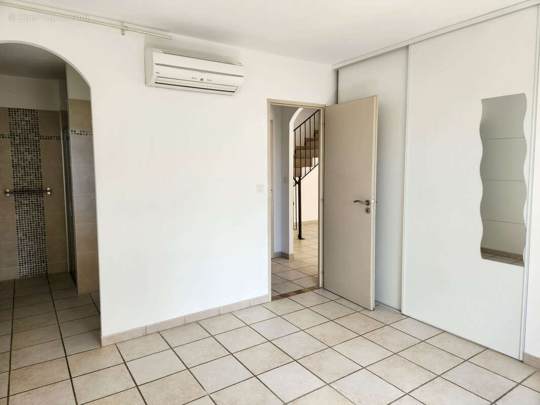 Maison à MERINDOL-LES-OLIVIERS