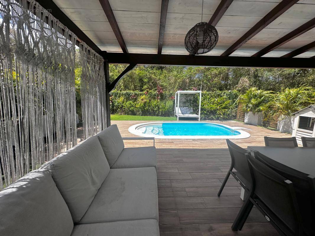 Maison à LES TROIS-ILETS