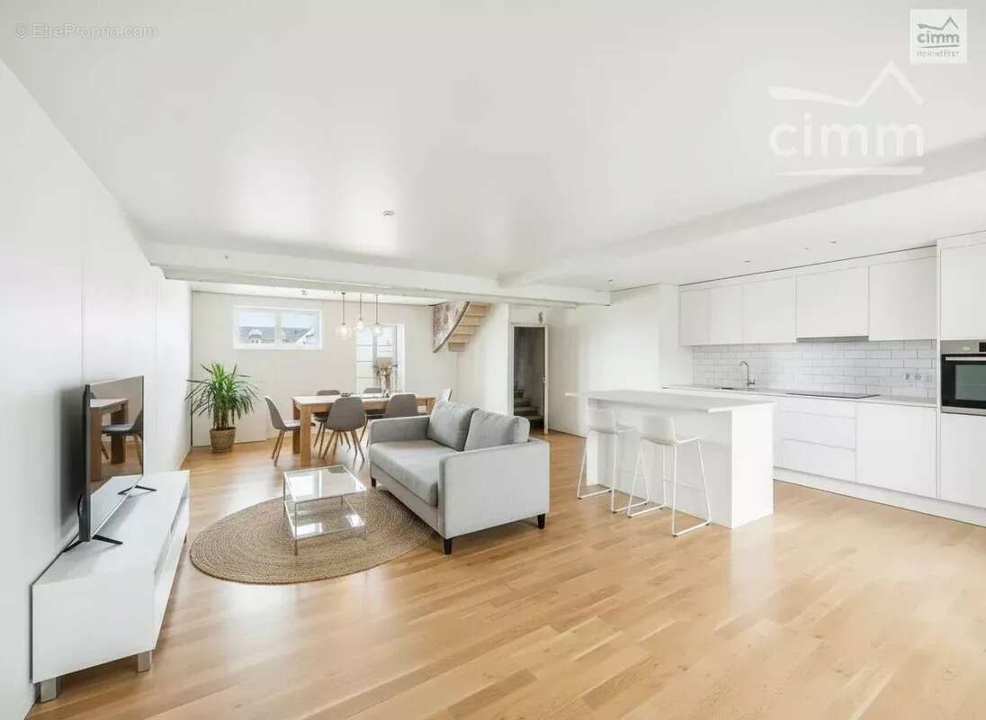 Appartement à BOURG-DES-COMPTES