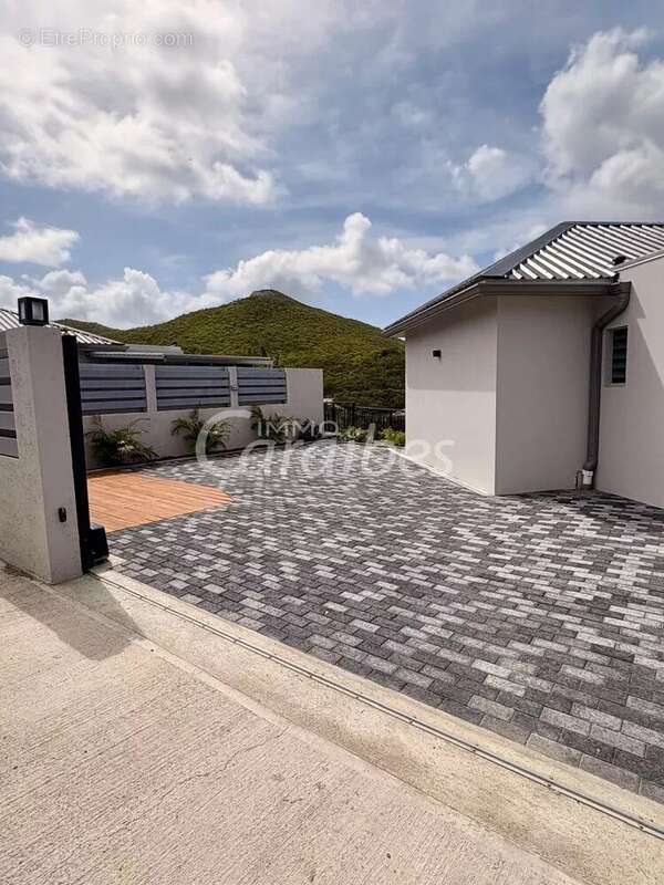 Maison à SAINT-MARTIN