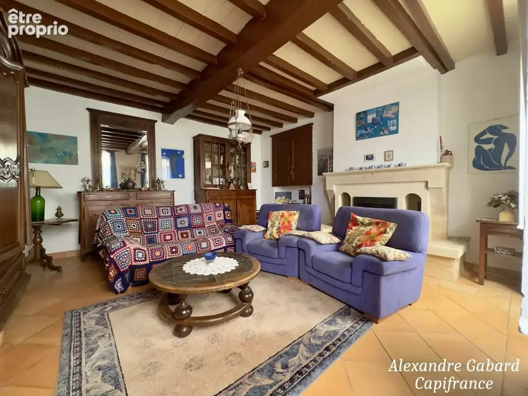Maison en pierres 230 m² - 4 chambres - Terrain 7 370 m² - Piscine - Dépendances - photo 5