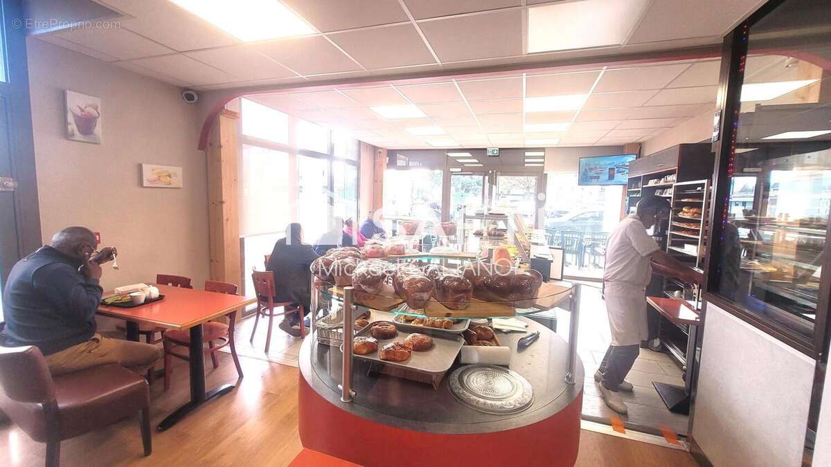 Photo 7 - Commerce à VOIRON