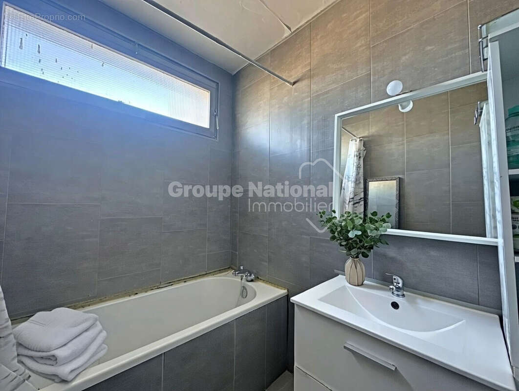 Appartement à LUNEL