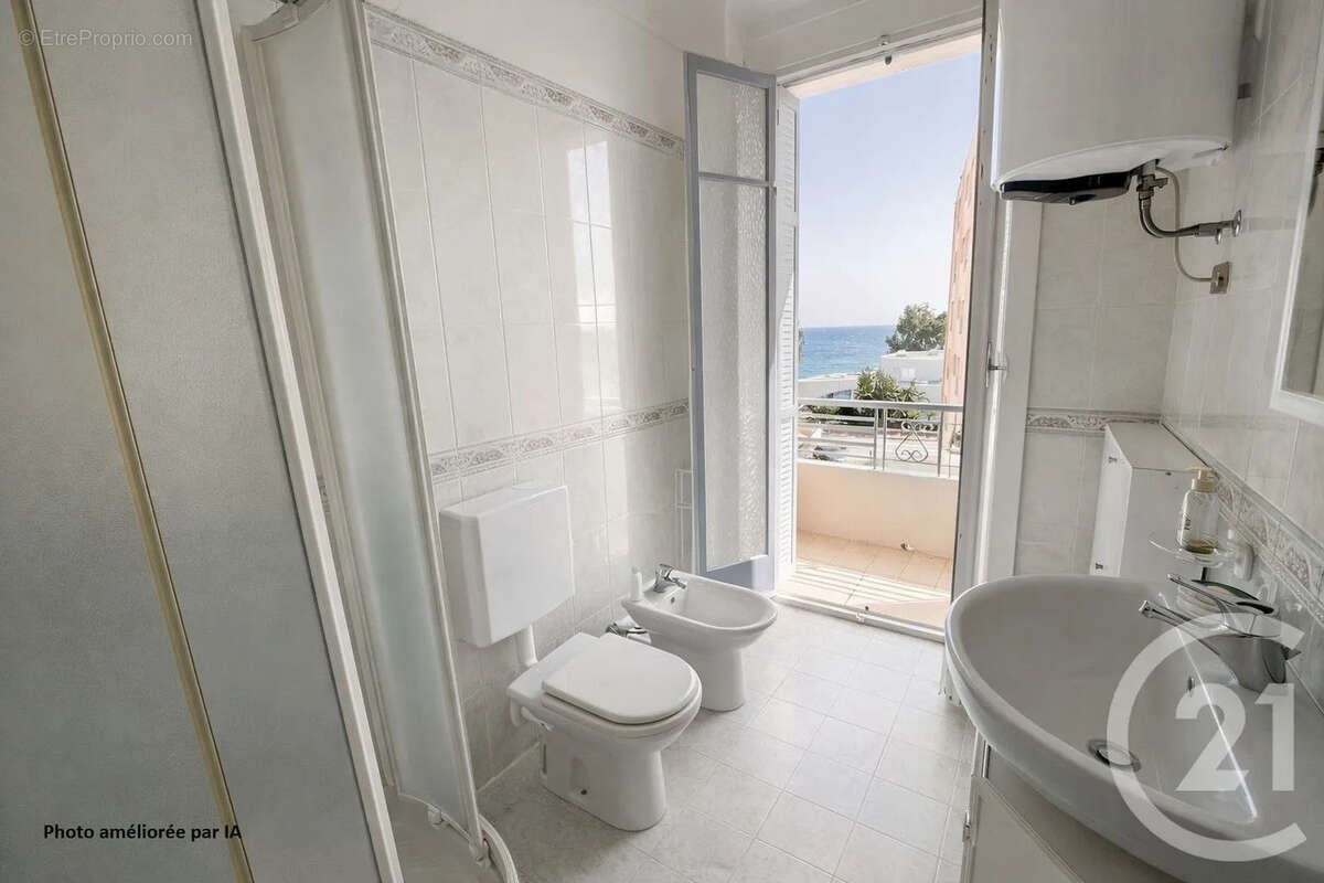 Appartement à ROQUEBRUNE-CAP-MARTIN