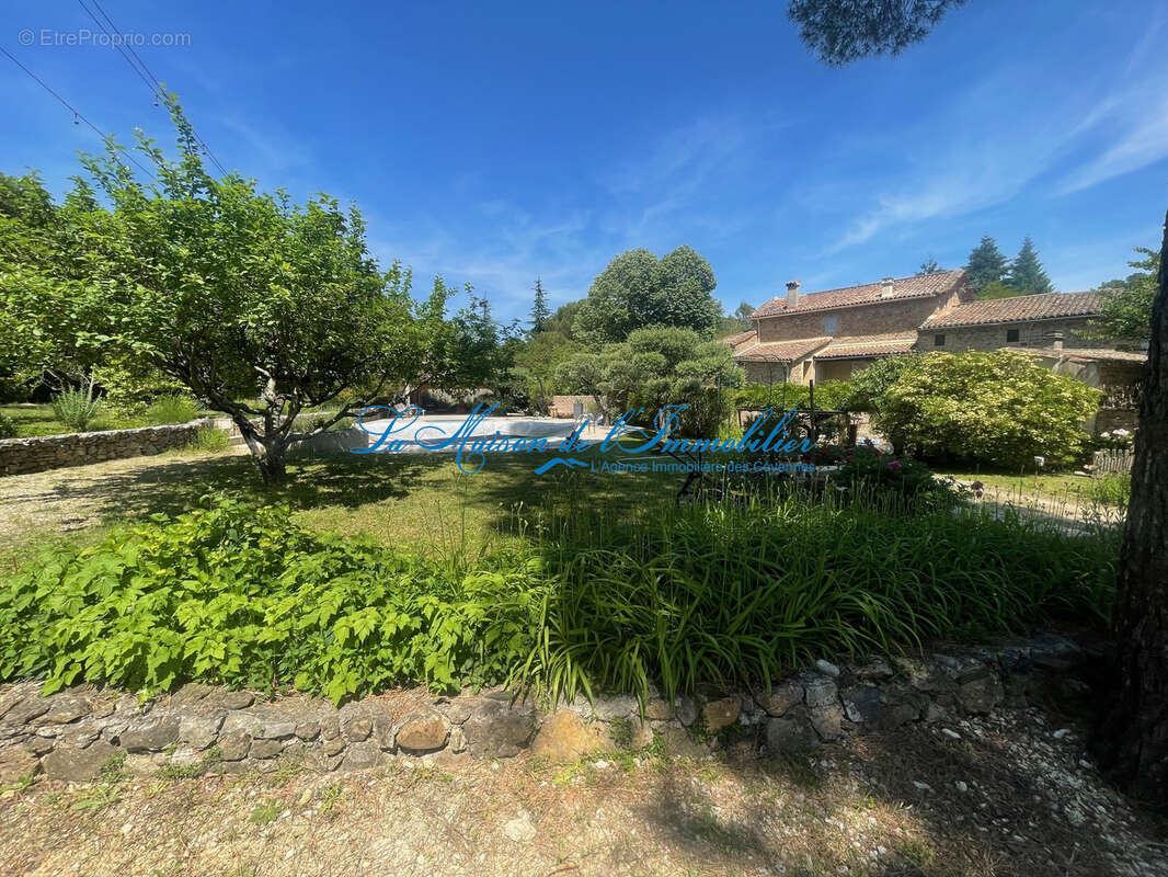 Proche Anduze, Ancienne magnanerie de 1844 rénovée de 242 m2 hab, garage de 60 m2 et 110 m2 de dep, avec pisci - photo 3