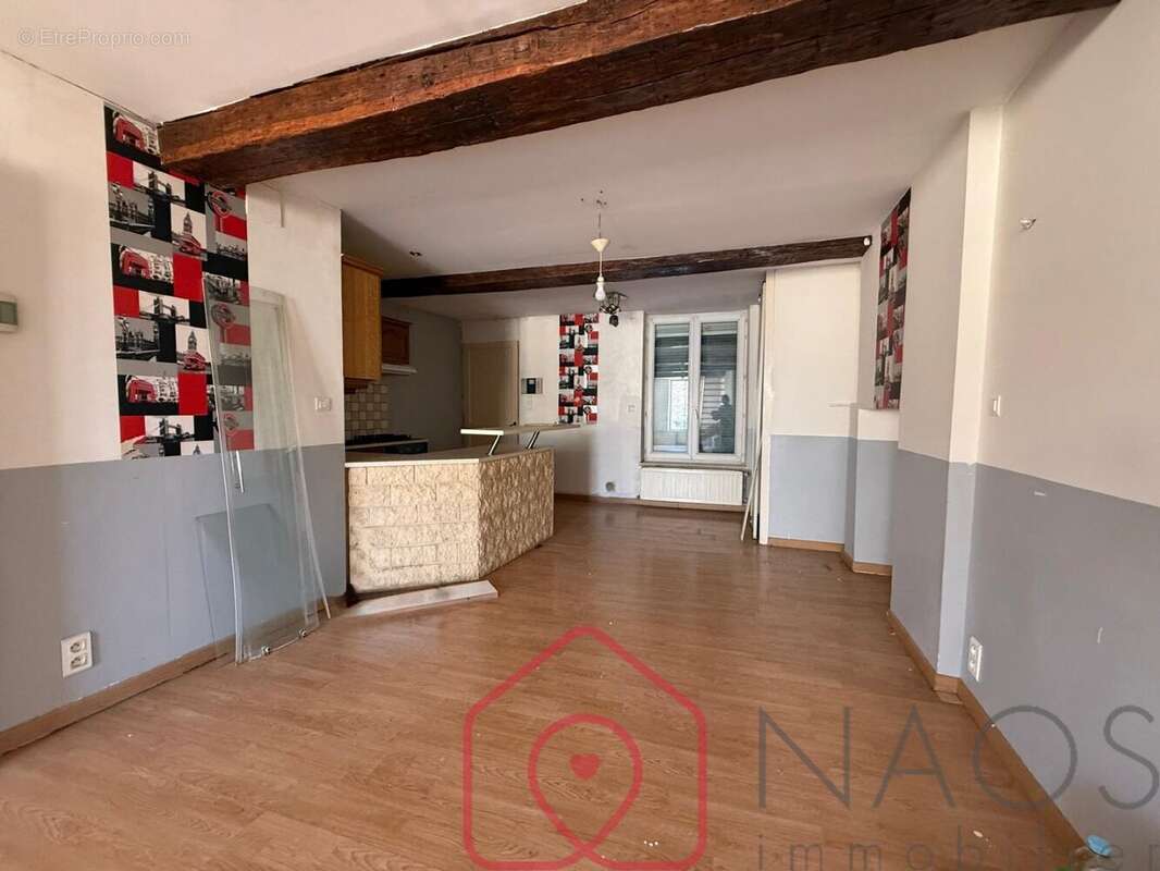 Appartement T2 de 66 m²  Dernier étage  Centre-ville de Sedan - photo 5