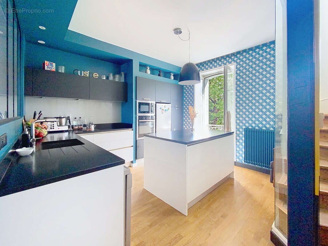 Maison à DONVILLE-LES-BAINS