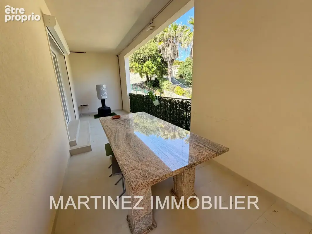 Cagnes-sur-Mer Pain de Sucre   Villa  rénovée de 236 m2 avec piscine, appartement indépendant et aperçu mer - photo 21