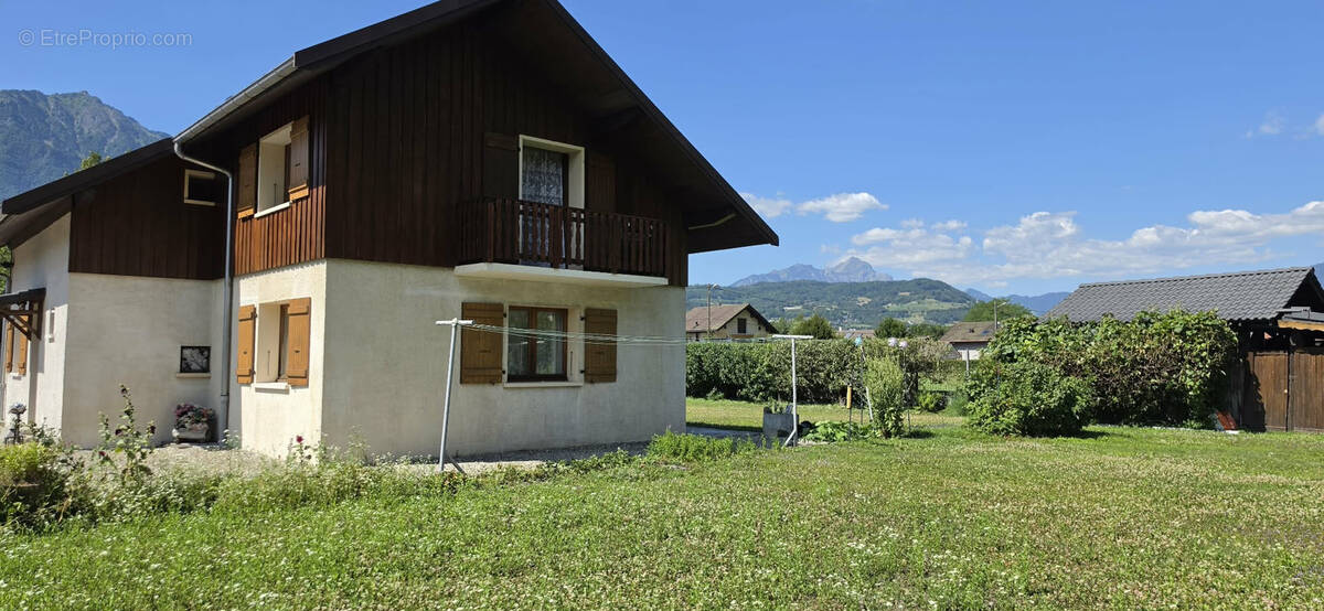 Maison à GILLY-SUR-ISERE