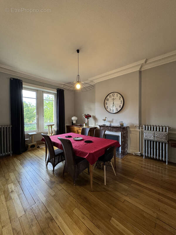 À vendre   Appartement 147 m2   3 chambres   1er étage - photo 2