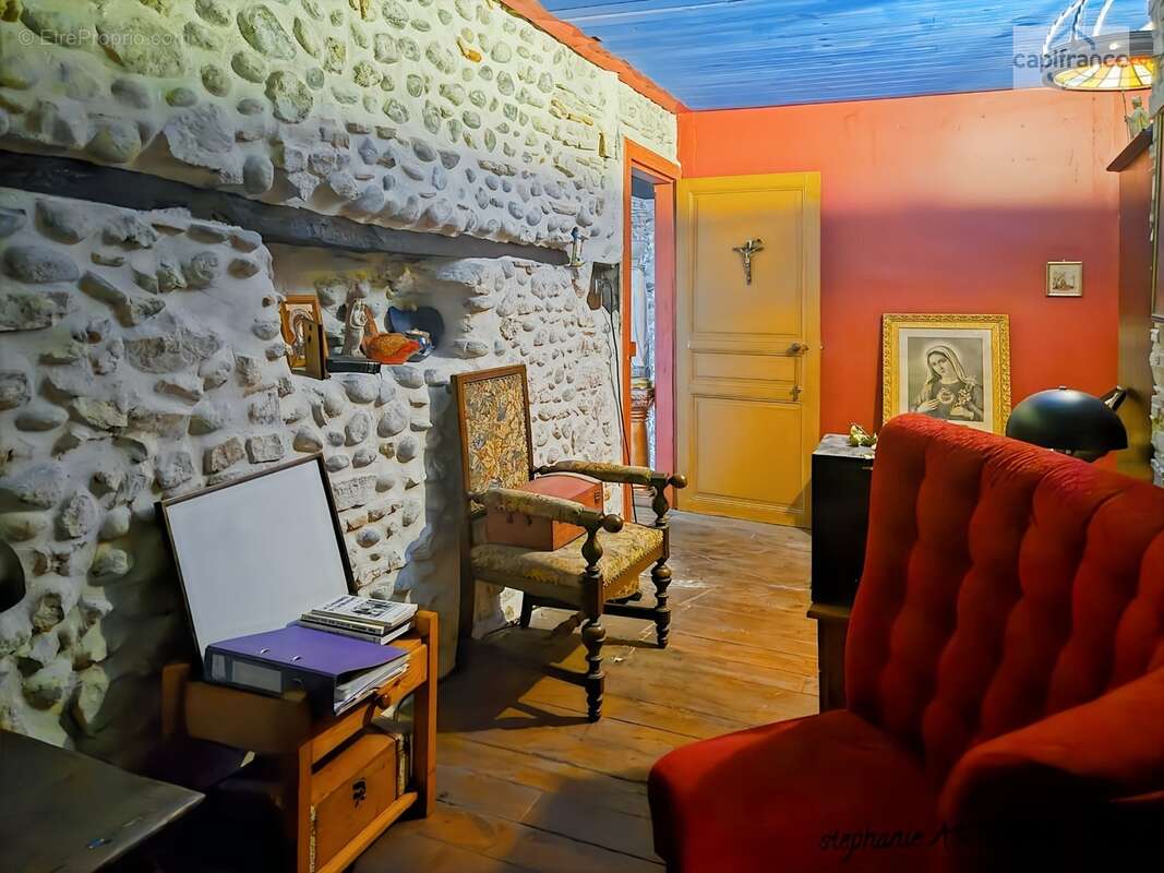 Puyoô – maison de caractère de 188,83 m², 5 chambres, grange d’environ 300 m² et terrain de 1 198 m² – 245 000 € - photo 13