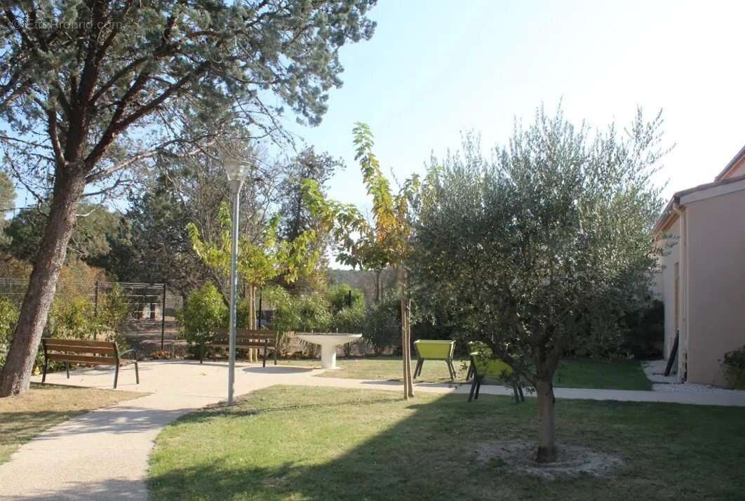 INVESTISSEMENT LOCATIF  Parignargues  Résidence EHPAD Château Notre-Dame - 7 % de rentabilité - photo 14