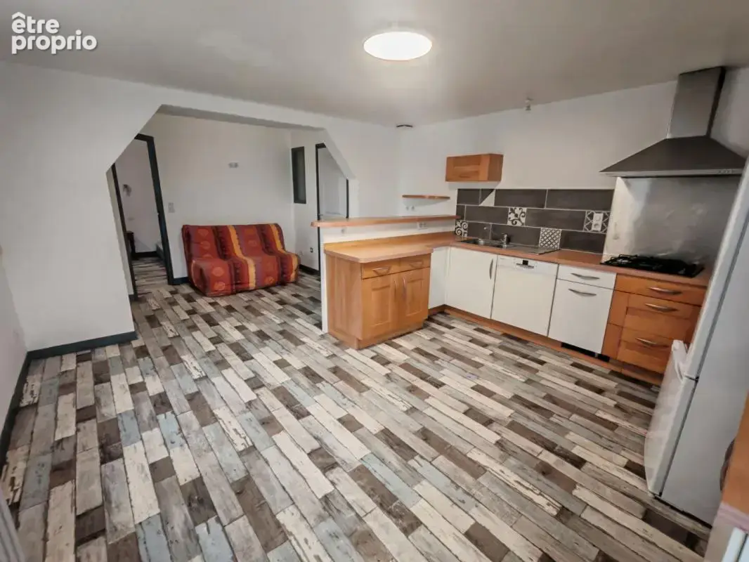 Appartement à DONVILLE-LES-BAINS