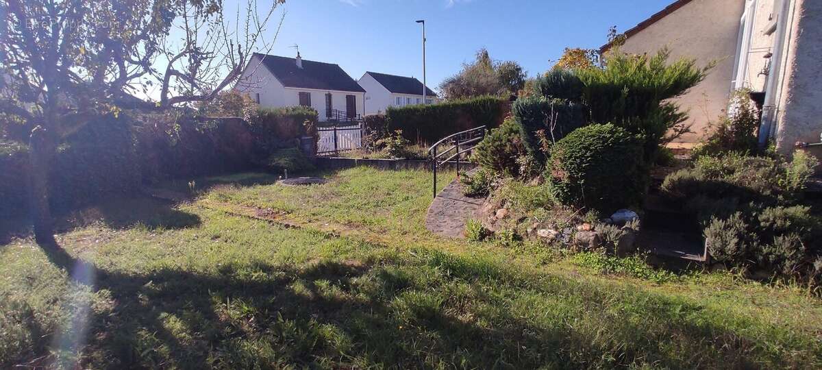 Maison à SAINT-MARCEL