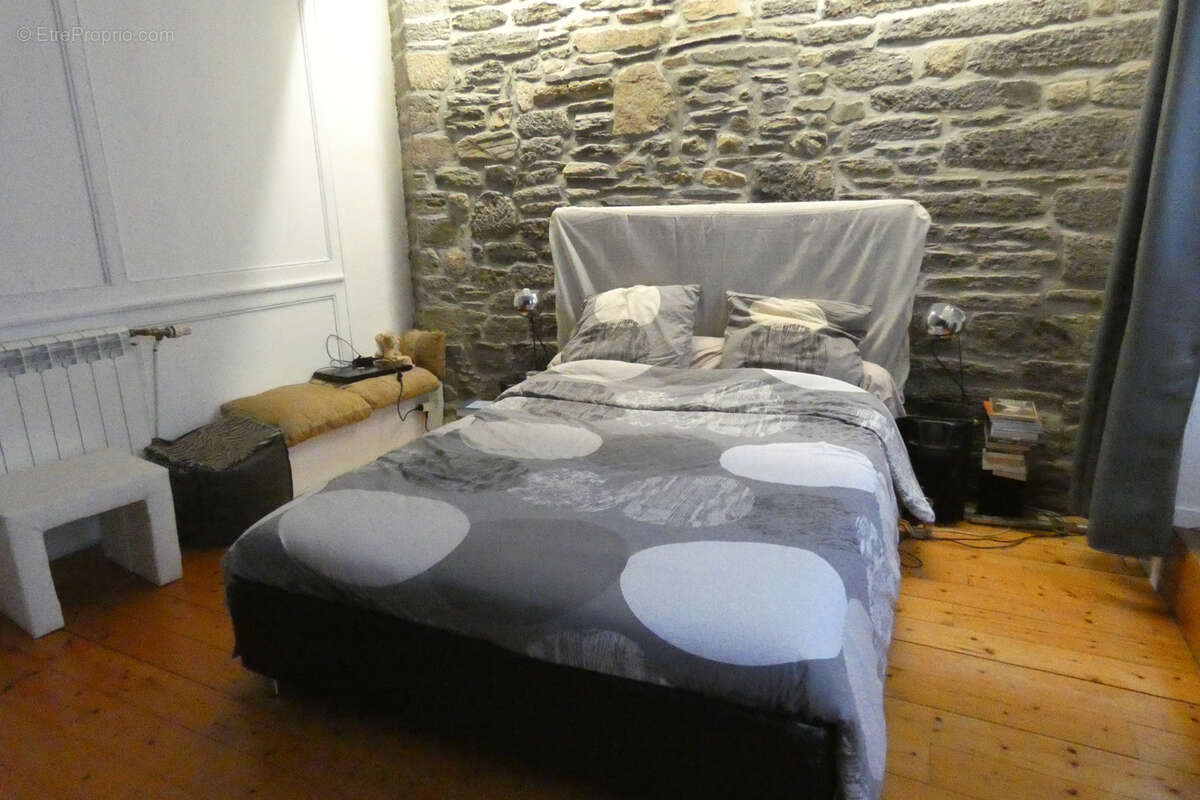 Maison de  155m2 avec local 80 m2 MORLAIX - photo 7
