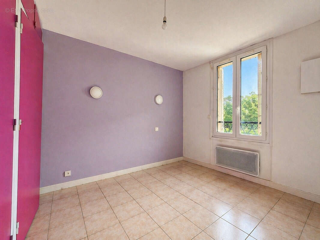 Appartement à VERGEZE