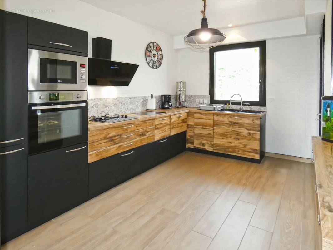 Maison à LONS-LE-SAUNIER