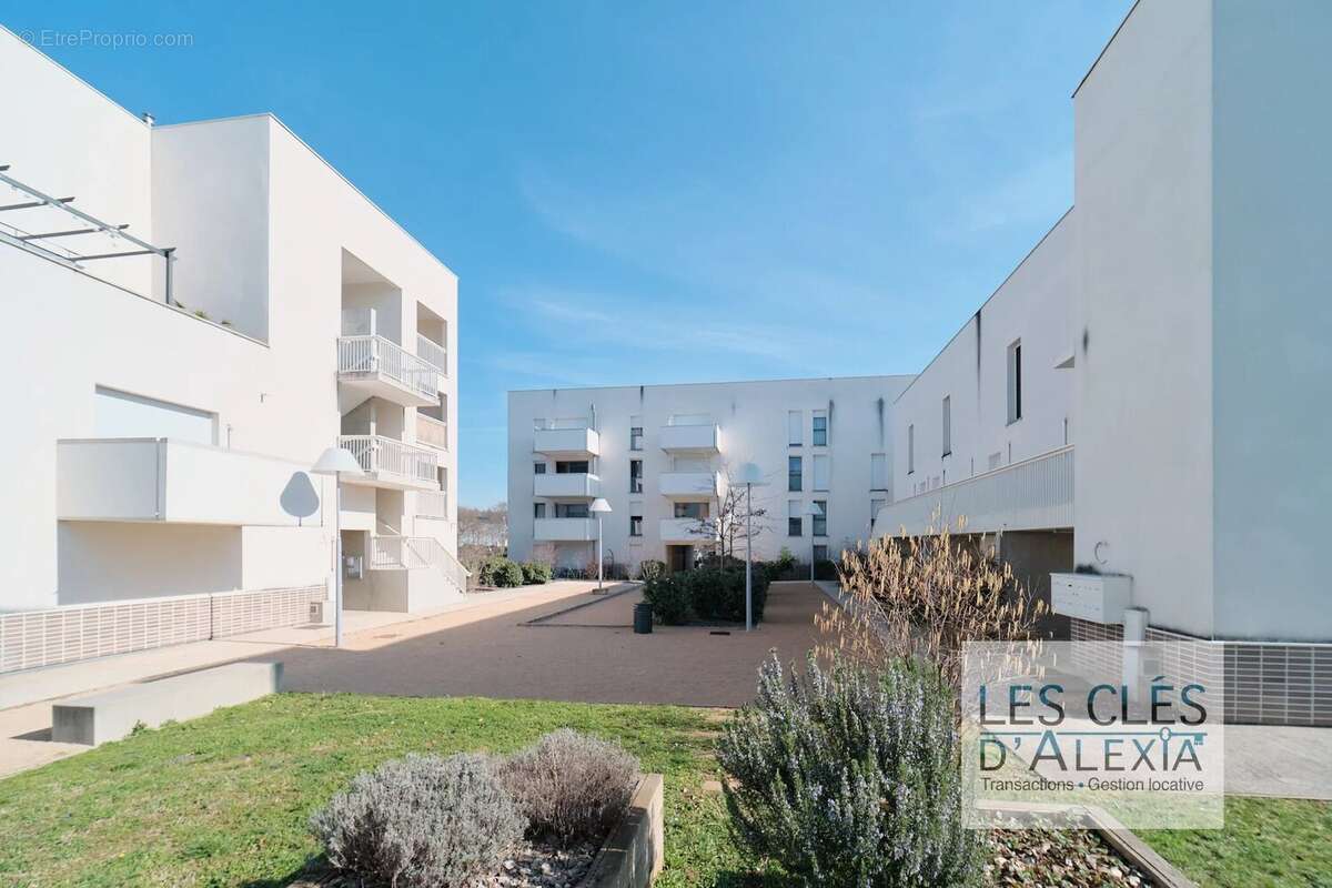 Appartement à SAINT-PRIEST