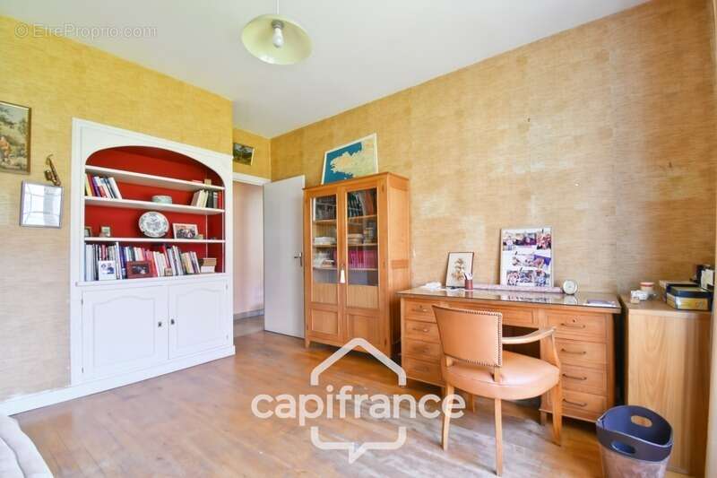 Maison à SAINT-JEAN-D'ANGELY