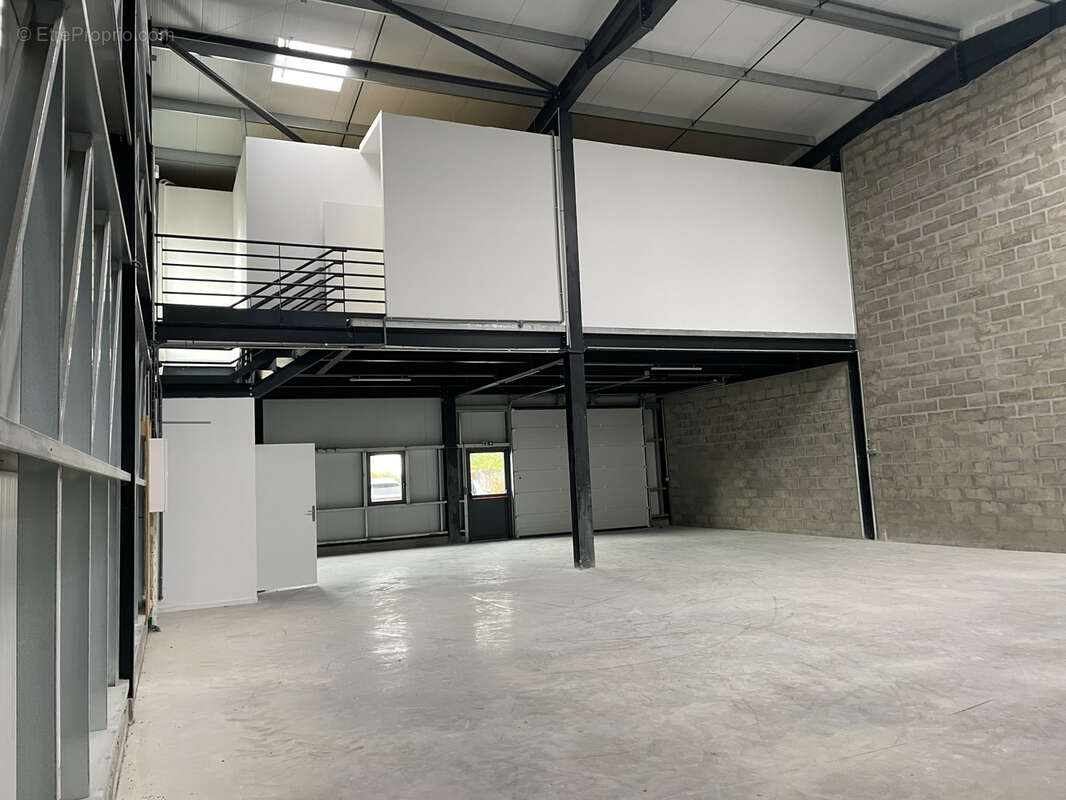 Commerce à LABOISSIERE-EN-THELLE