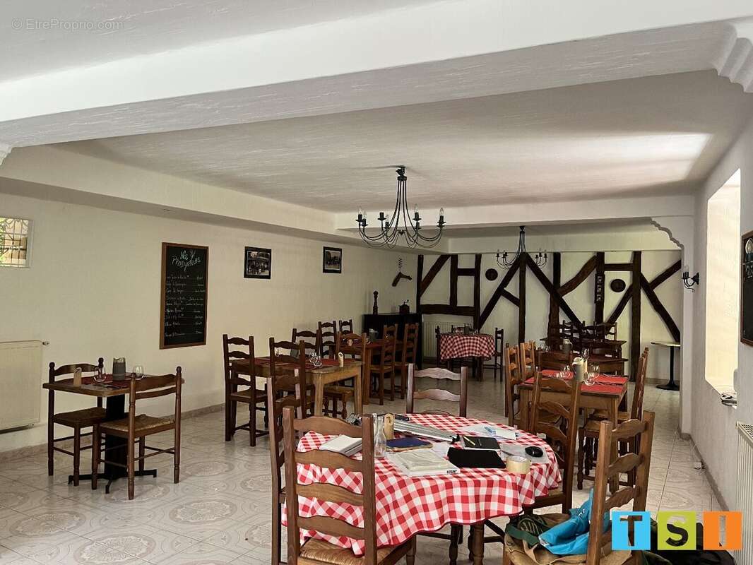 Commerce à BARBAZAN