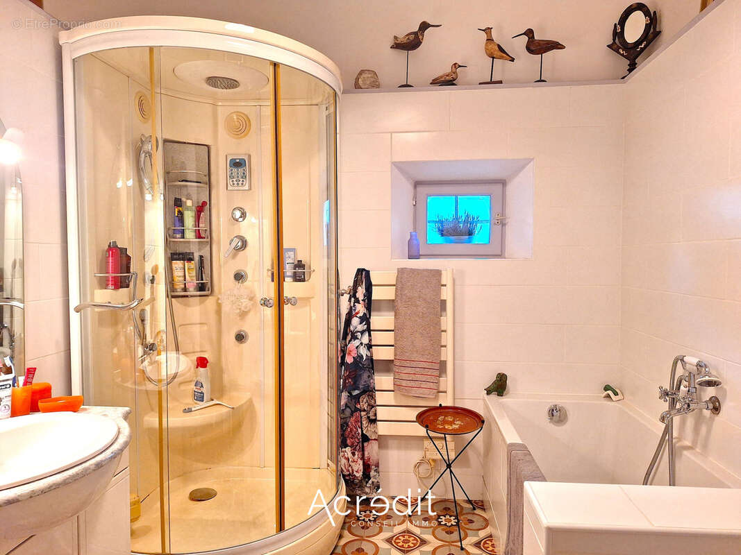 Maison à NISSAN-LEZ-ENSERUNE