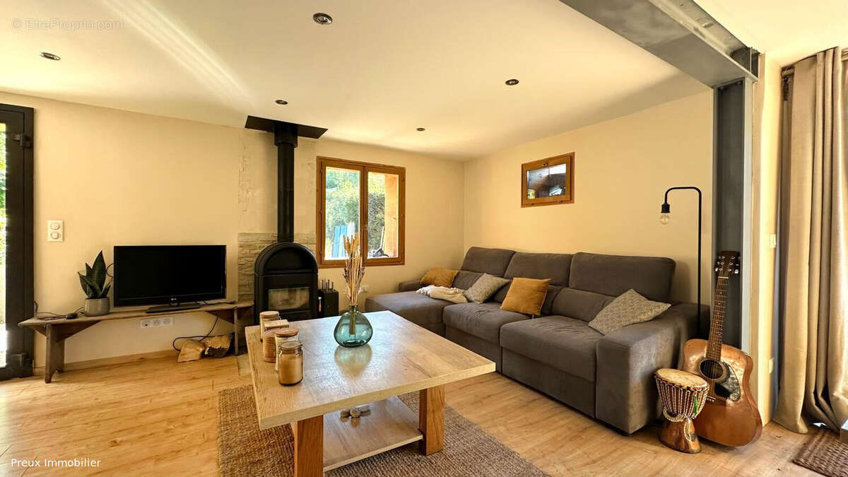 Maison à SAINT-SIXT