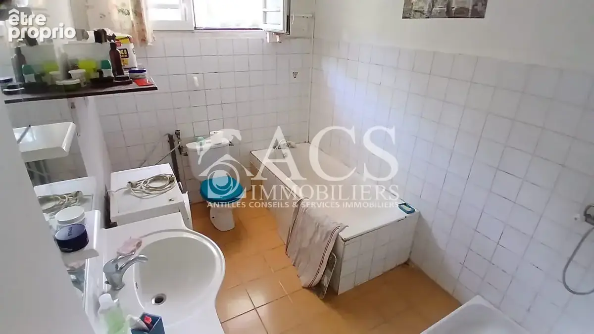 Maison F3 + F2 avec jardin, à Ravine-vilaine - photo 8
